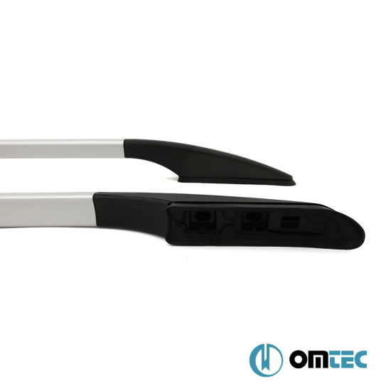 Omtec - Παράλληλες Μπάρες Οροφής Διαιρούμενες για Nissan NV200 2010 > / Chevrolet City Express 2015 > από Αλουμίνιο σε Ασημί Χρώμα και Μέγιστο Βάρος Φορτίου 75 kg - 2 τεμ. (D5035933/OM)-Omtec-D5035933/OM